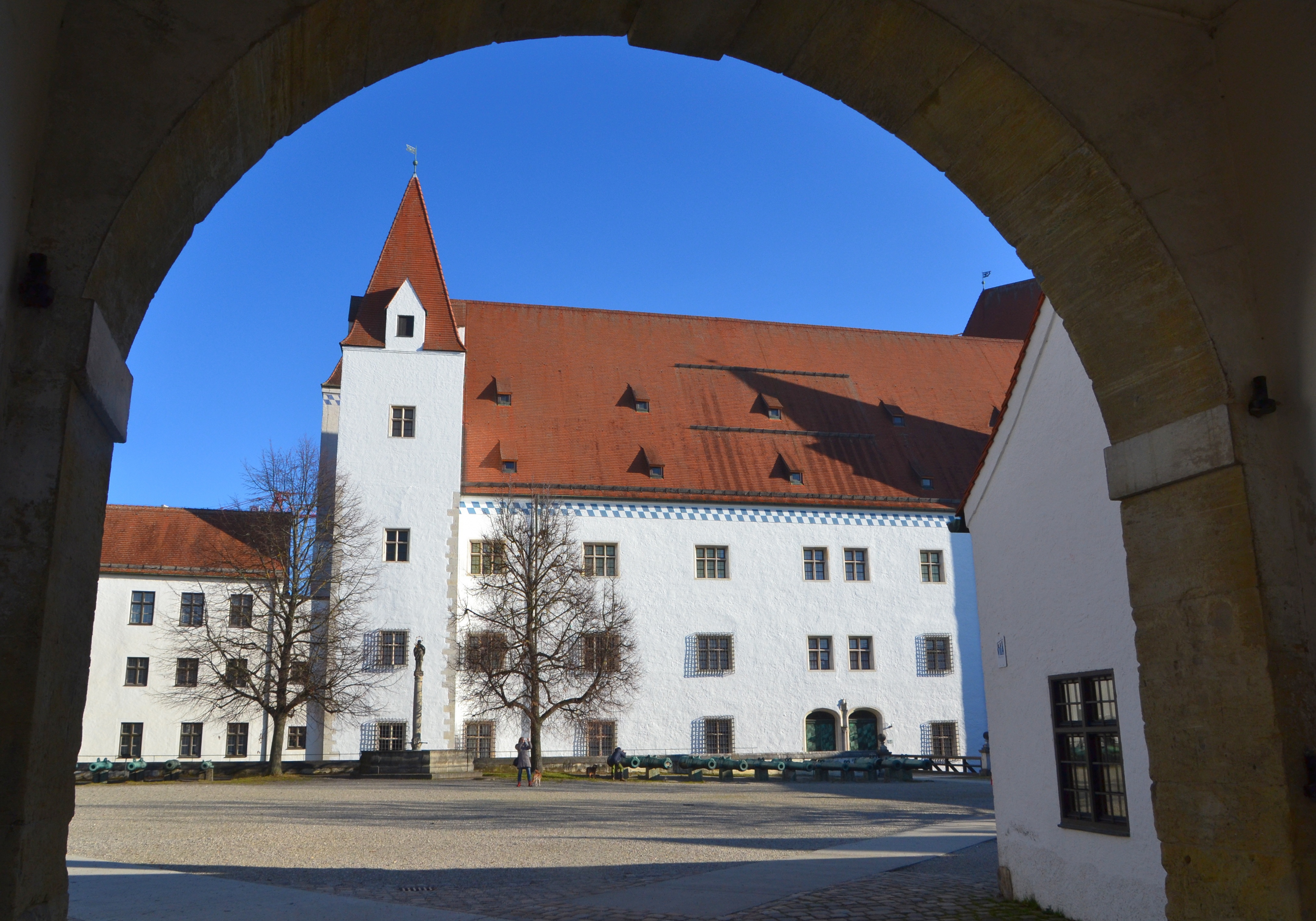Ingolstadt3_Bild von János Bencs auf Pixabay_Newslet ter.jpg
