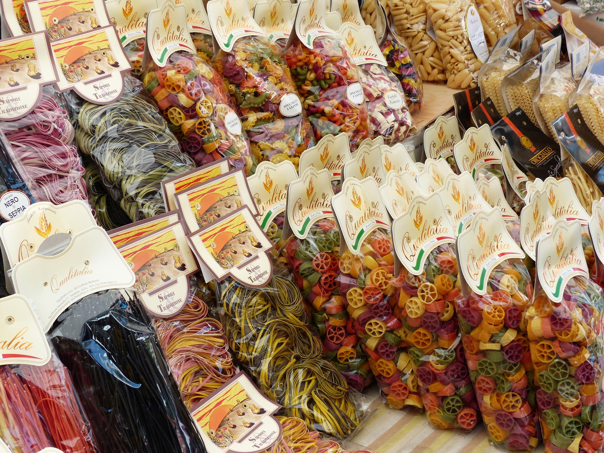 Nudeln in Geschenkverpackung