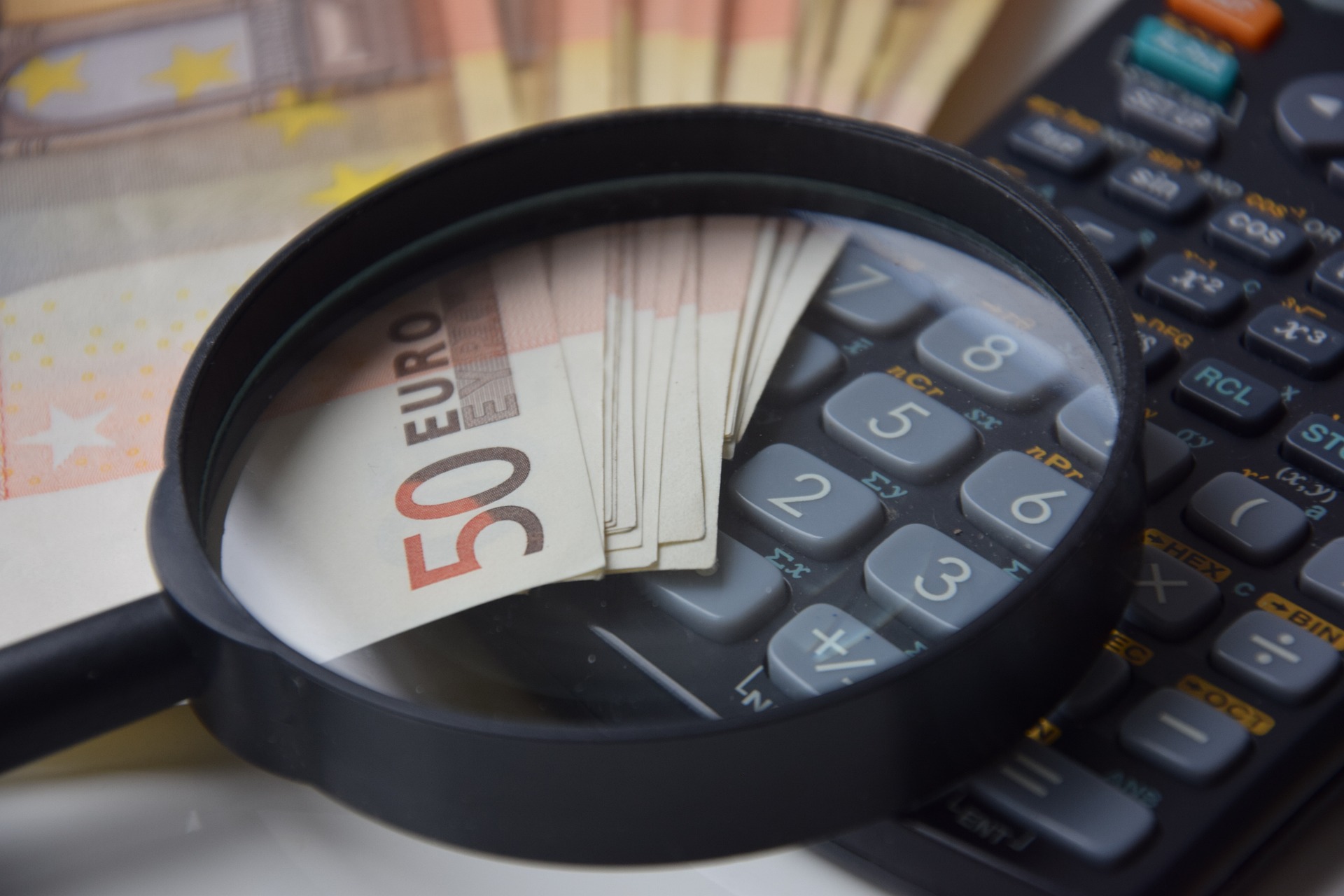 money-1756279_1920.jpg