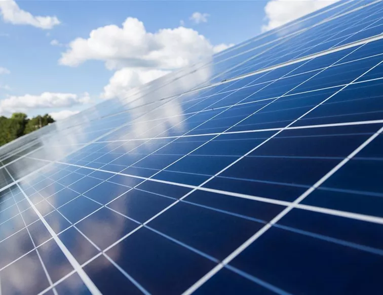 Dach_Photovoltaik_Solar_Pixabay.jpg