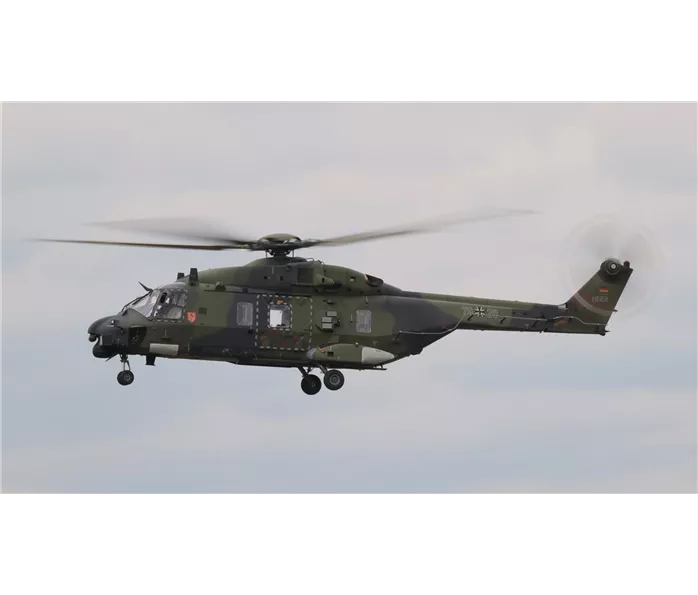 Bundeswehr_Hubschrauber_Bild von SimoneVomFeld auf Pixabay.jpg